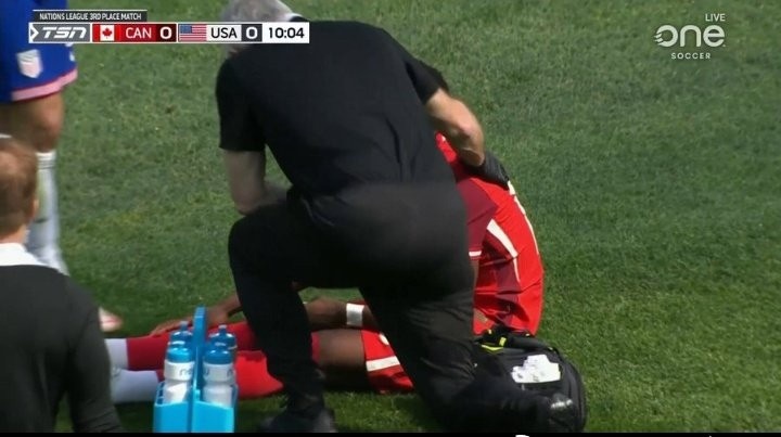 谈球吧体育app官网经纪人:阿方索赛前表示自己身体状态不佳,但加拿大队仍让他首发