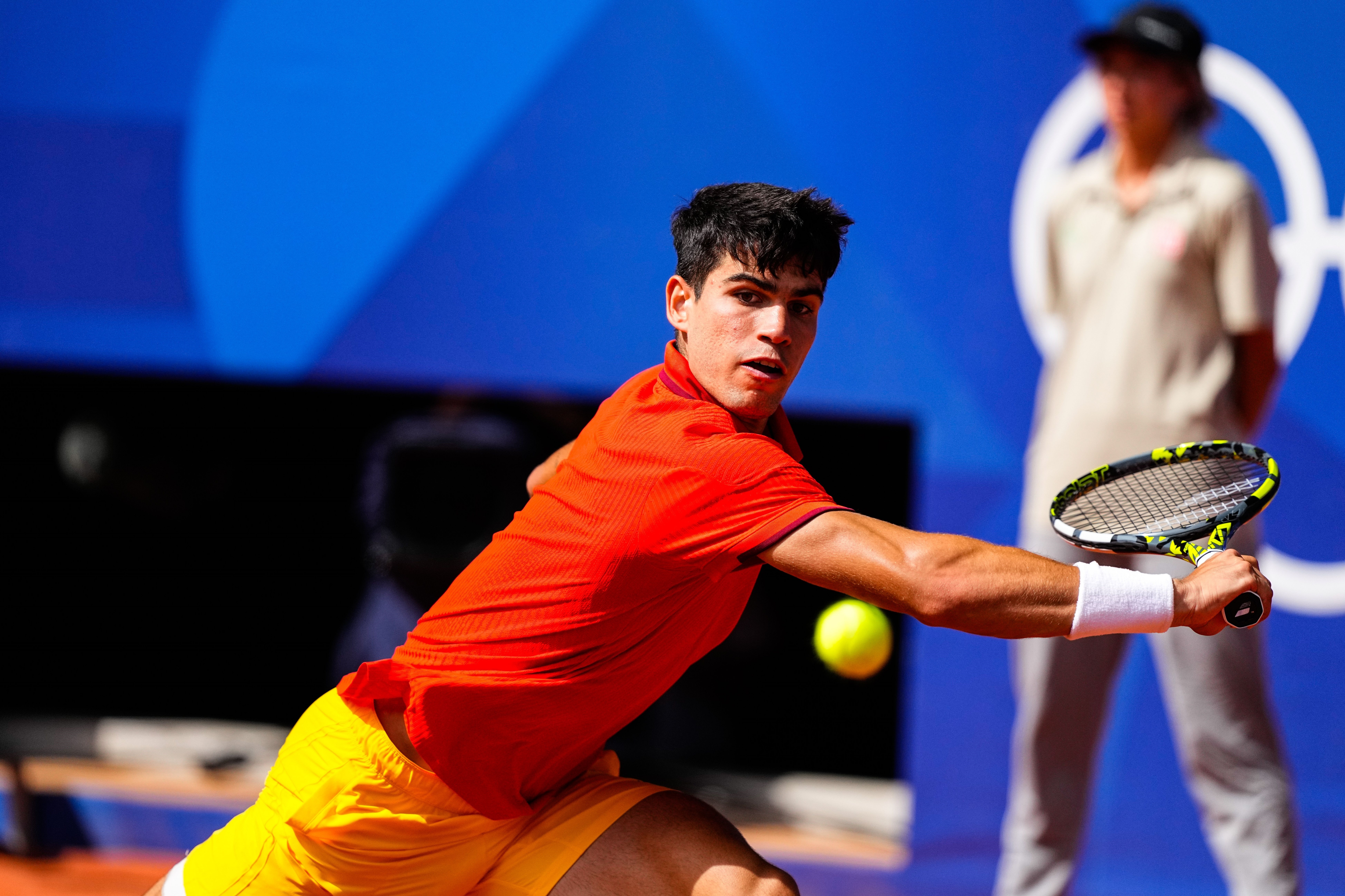 谈球吧(中国)官方网站法网-阿尔卡拉斯3-1马洛桑进32强,本赛季红土赛事18战17胜