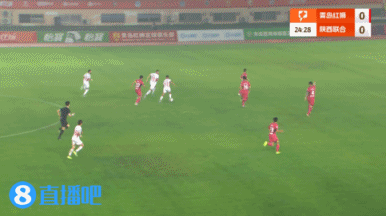 谈球吧(中国)官方网站半场-艾尼瓦尔远射破门李亚楠黄油手送礼 陕西联合1-0青岛红狮