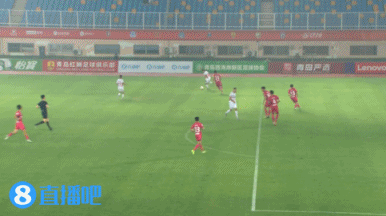 谈球吧(中国)官方网站半场-艾尼瓦尔远射破门李亚楠黄油手送礼 陕西联合1-0青岛红狮